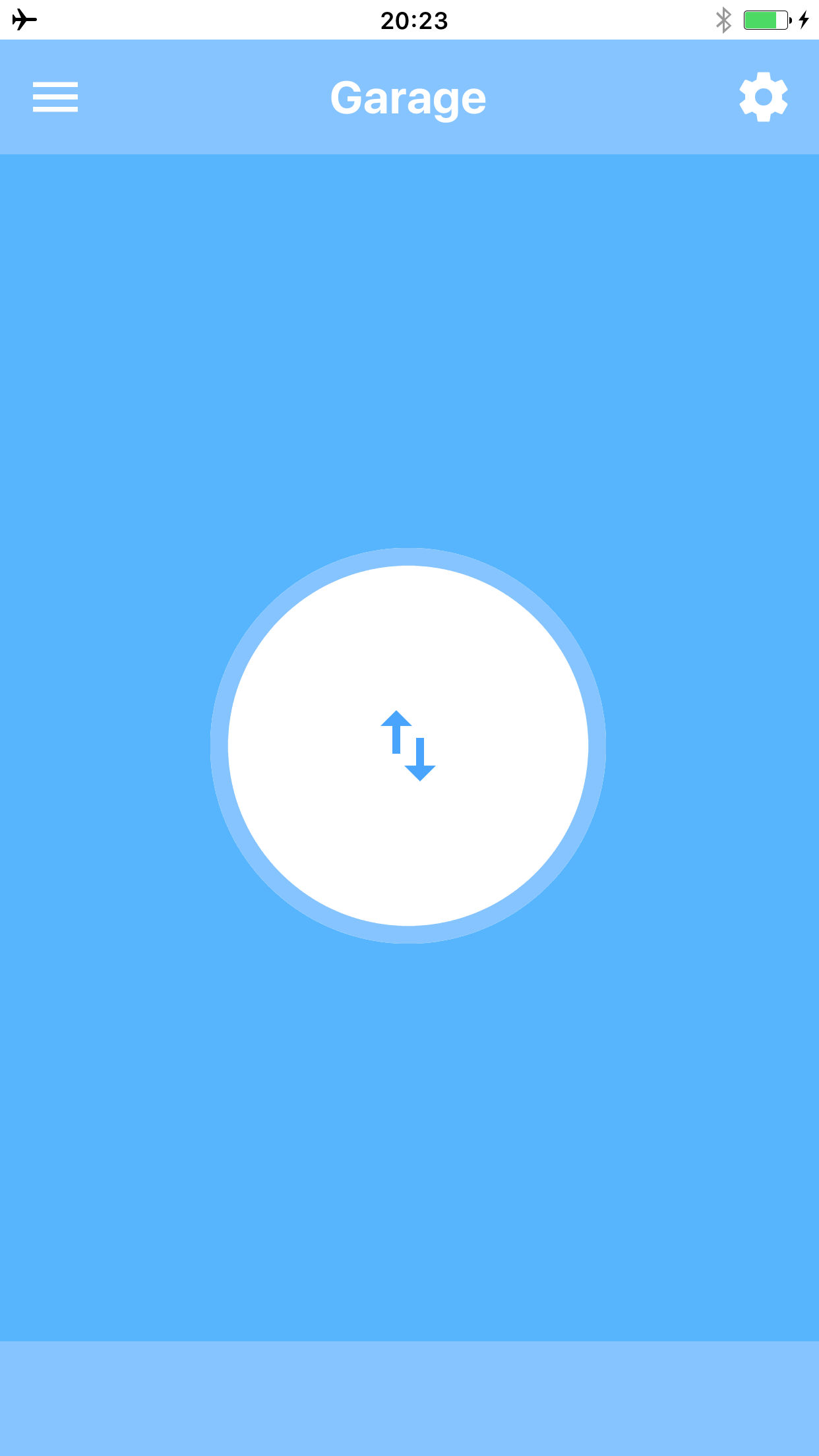 Ein Knopf zum Öffnen und Schließen des Garagentors mit einer iOS App