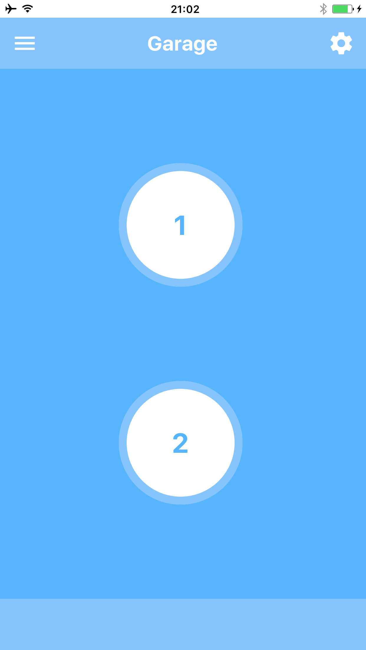 Twee knoppen. Eén voor eerste relais en een voor tweede relais (iOS app)